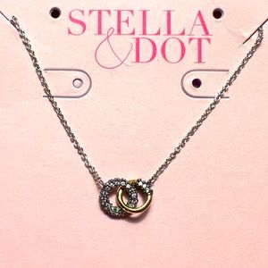 Stella & Dot Delicate Interlock Necklace